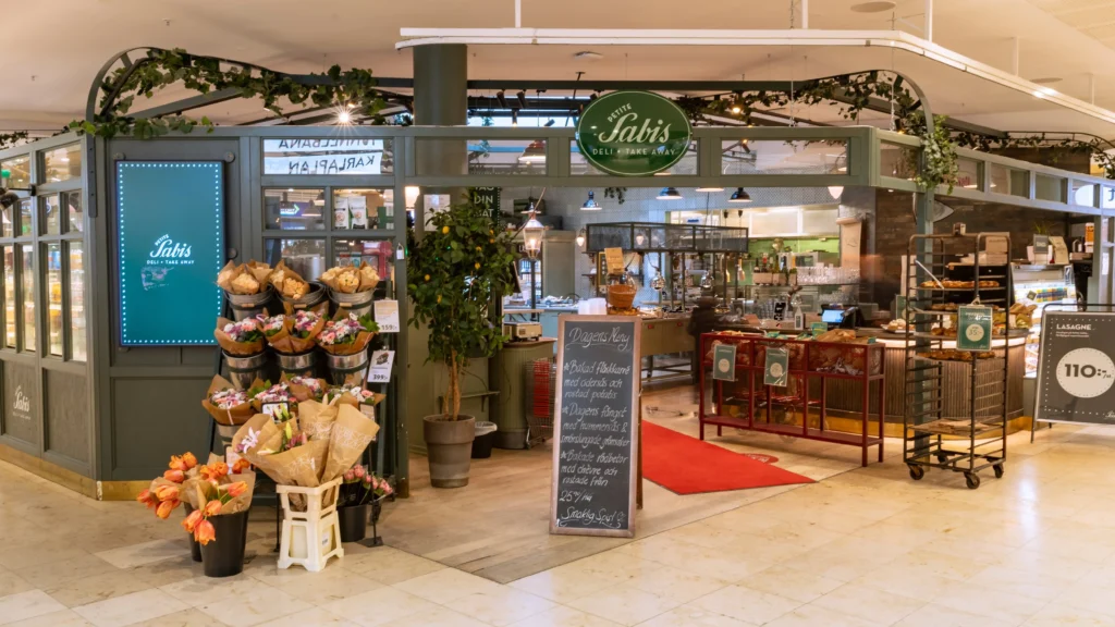 Sabis fältöversten på Karlaplan