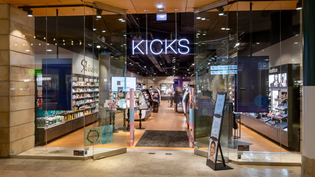 Kicks Fältöversten på Karlaplan